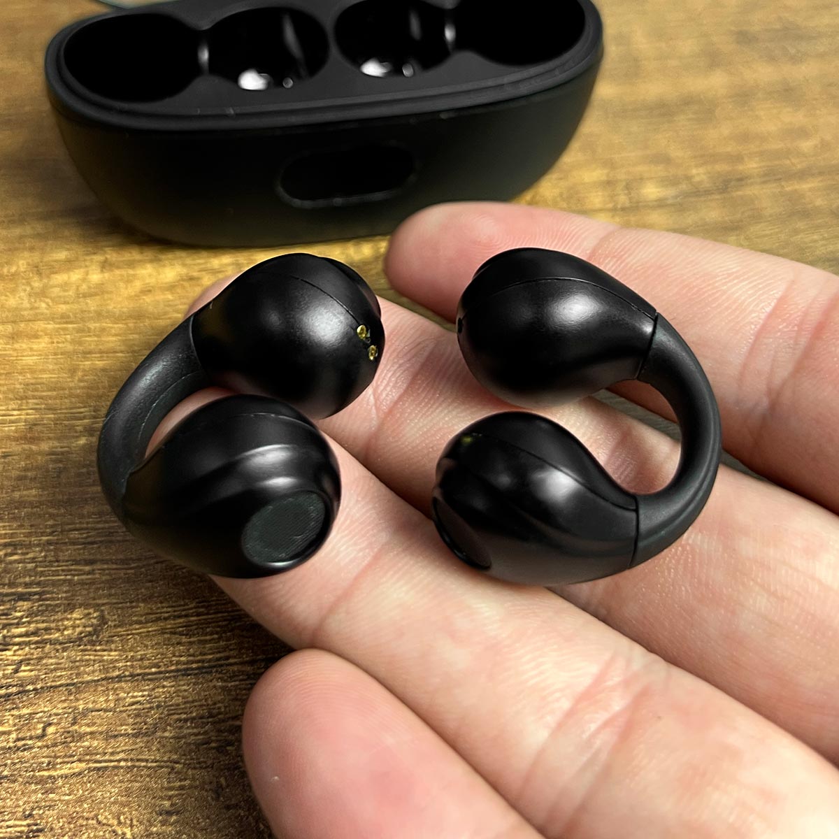 Audífonos Inalámbricos Clip-On F50